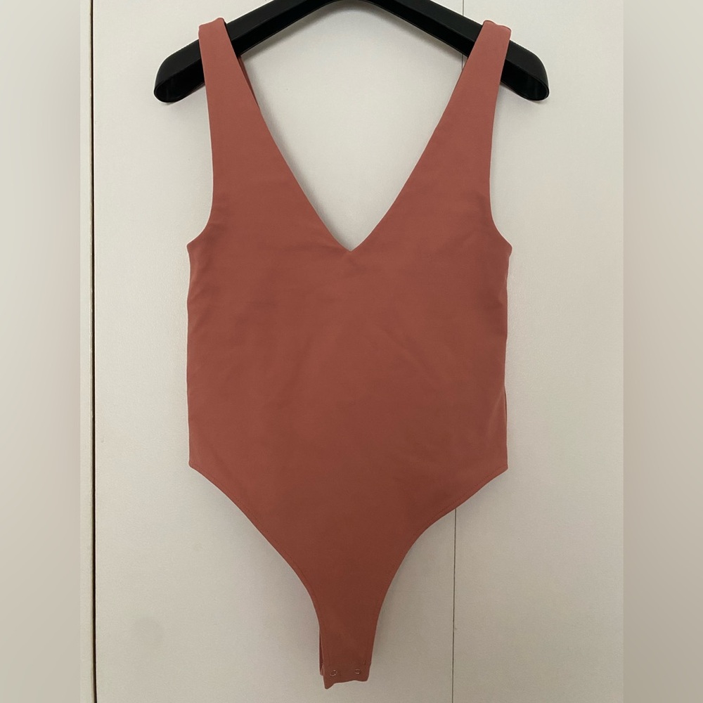 NWOT Vince Cotton V Neck Bodysuit